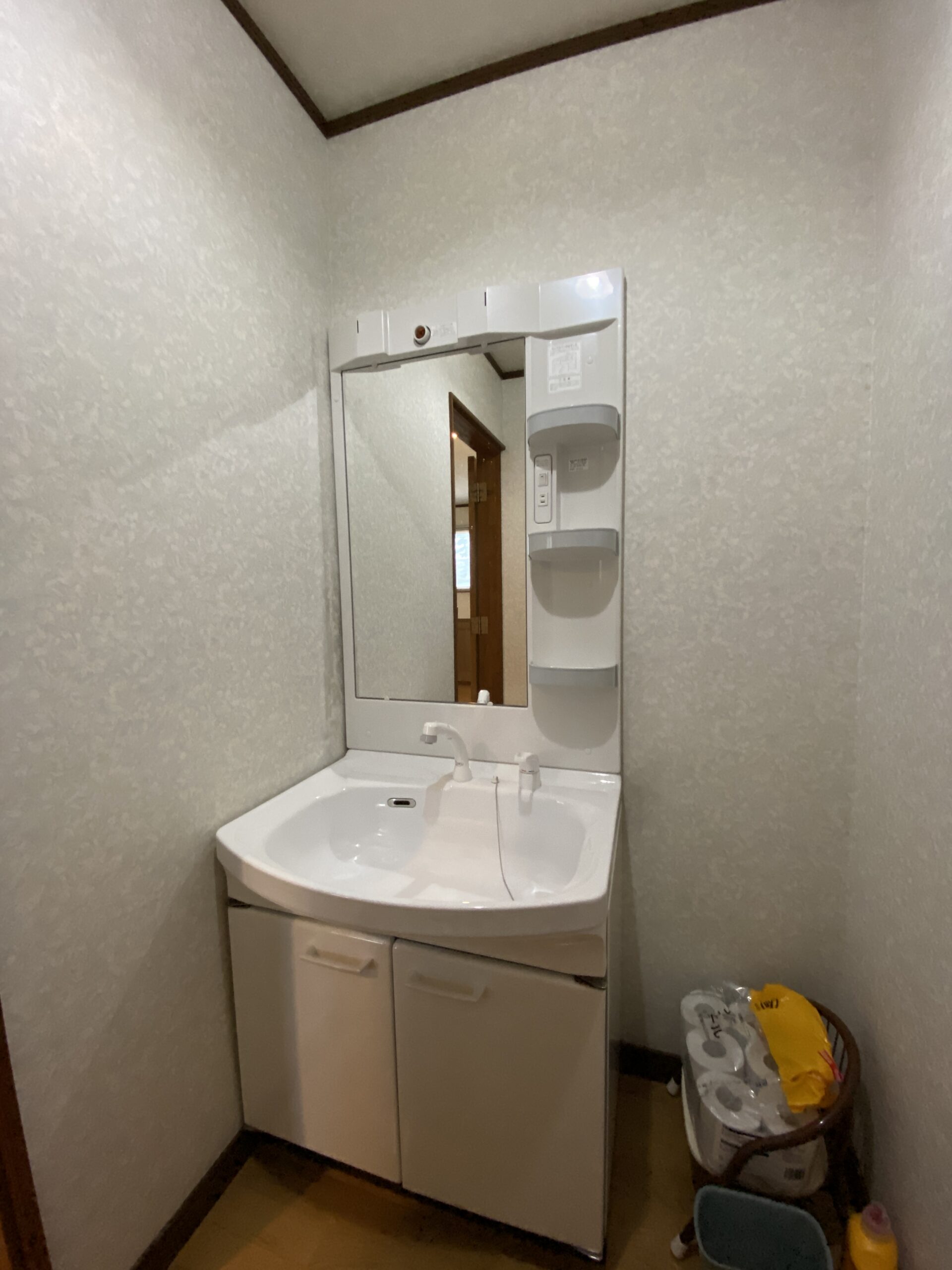 洗面化粧台交換